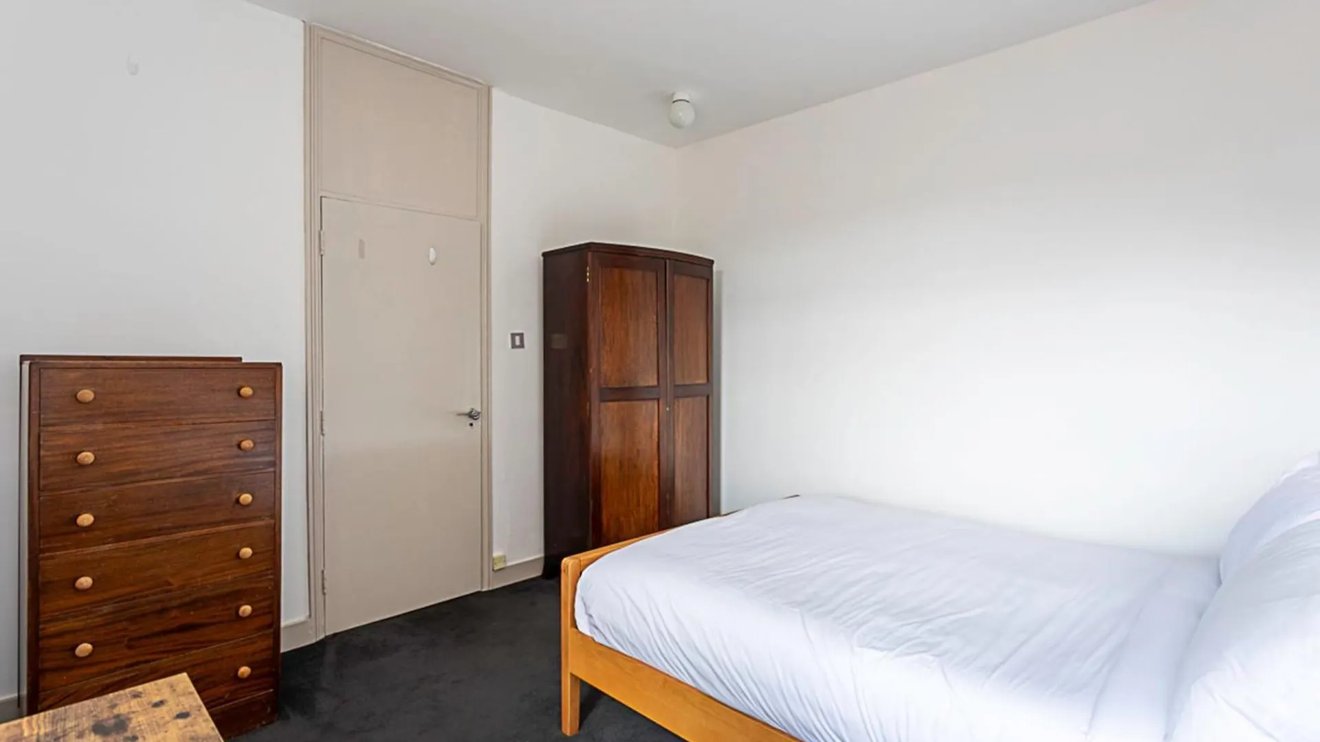 Contemporary Open Plan Penthouse Apartment London