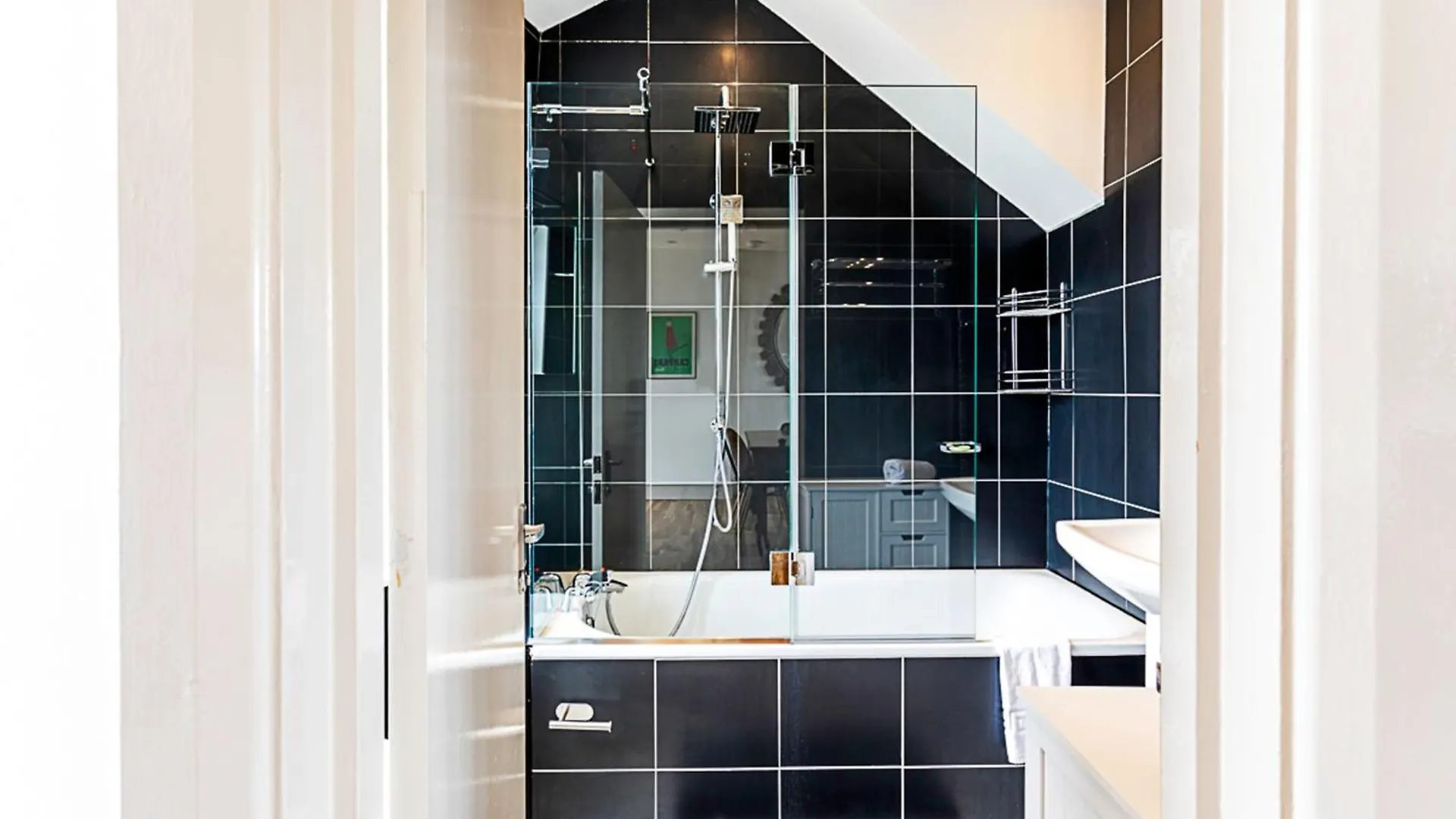Contemporary Open Plan Penthouse Apartment London