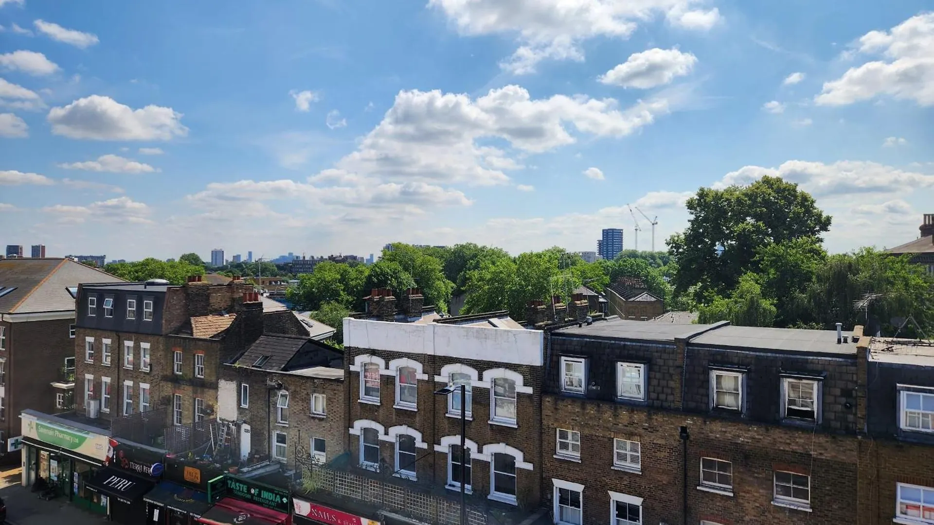 Contemporary Open Plan Penthouse Apartment London
