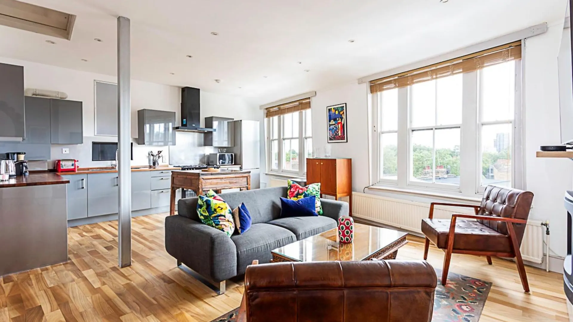 Contemporary Open Plan Penthouse Apartment London