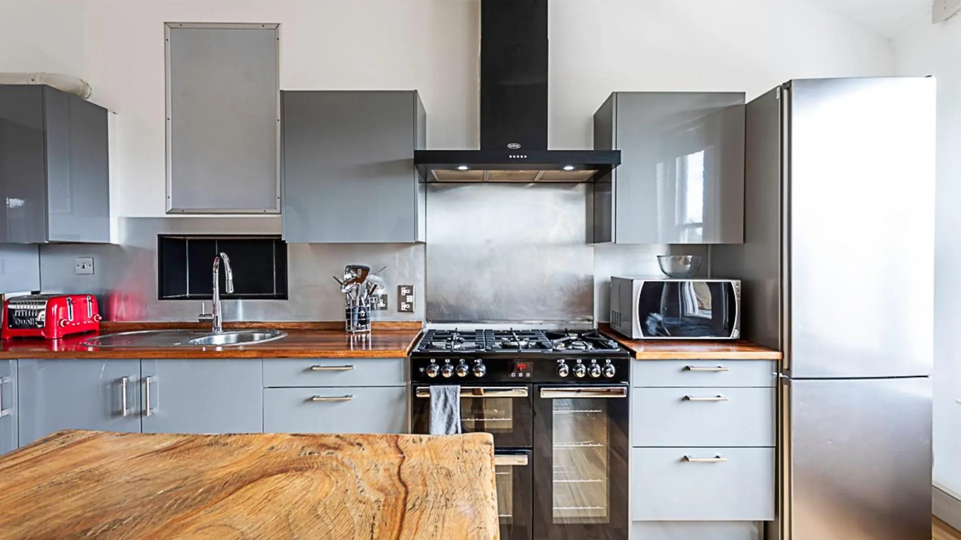 Contemporary Open Plan Penthouse Apartment London United Kingdom
