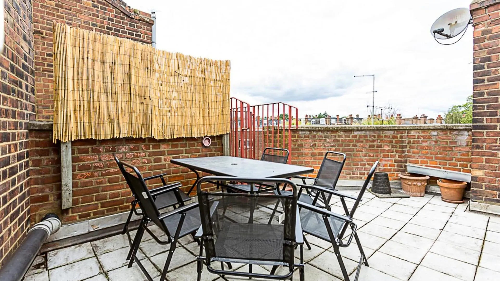 Contemporary Open Plan Penthouse Apartment London