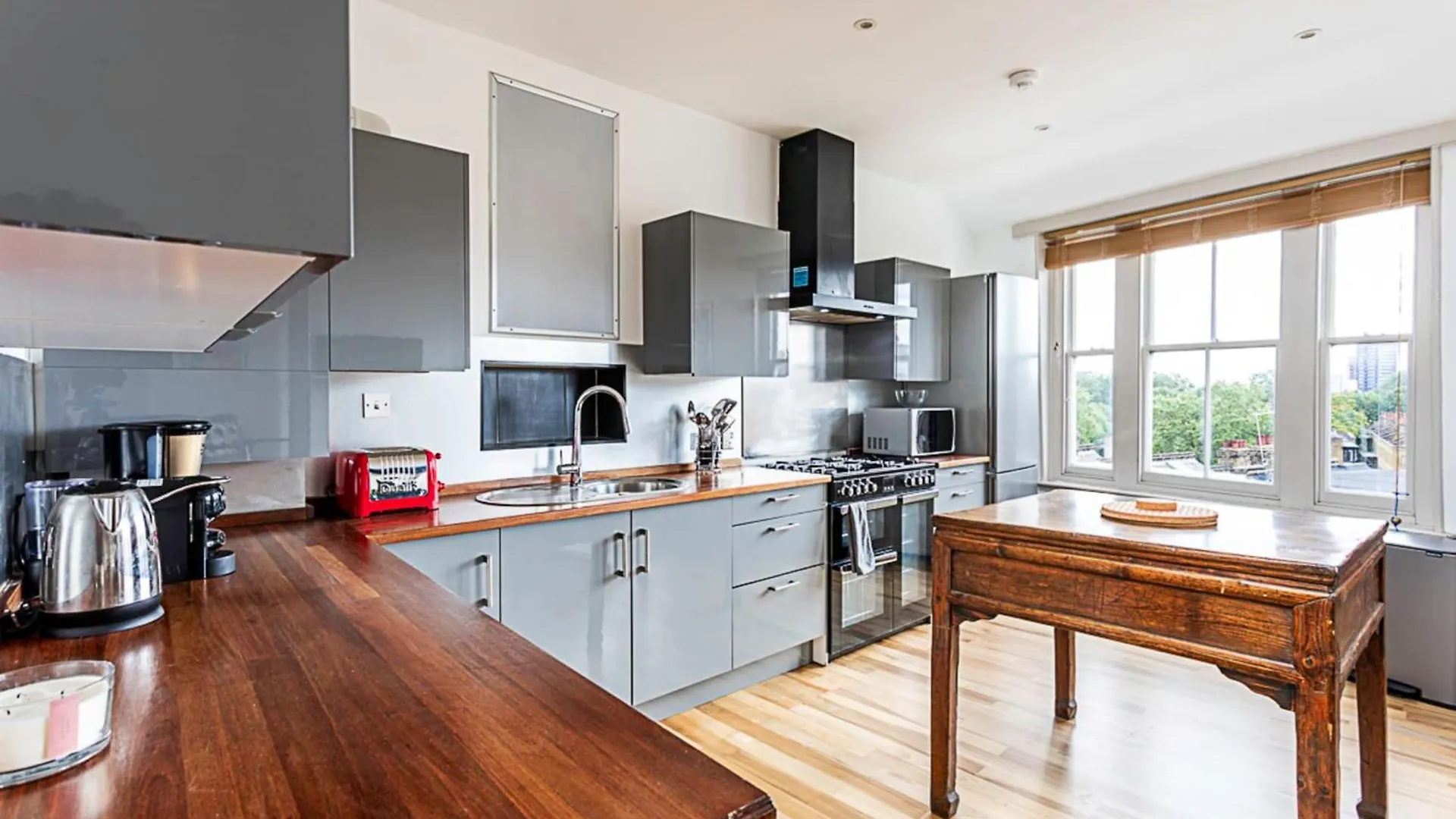 Contemporary Open Plan Penthouse Apartment London