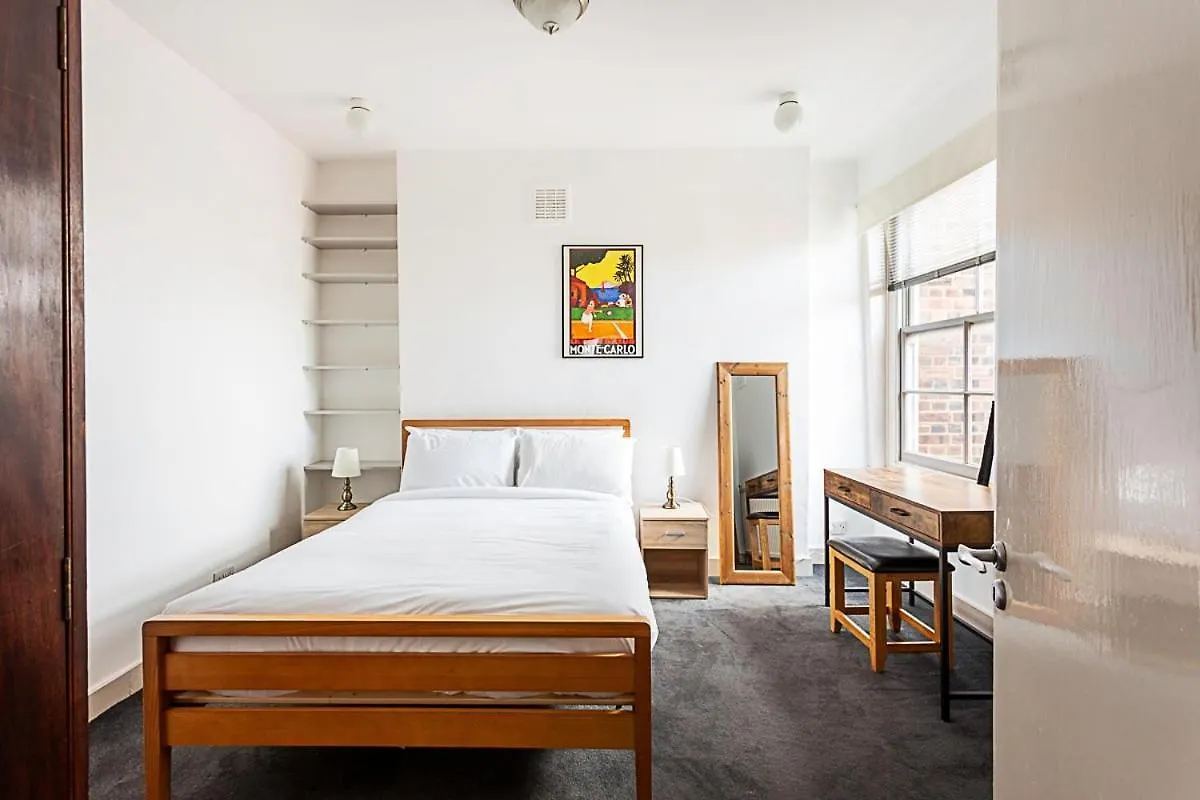 Contemporary Open Plan Penthouse Apartment London